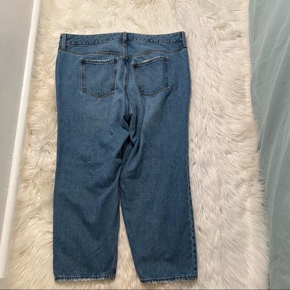 Old Navy Plus Cropped Dad Jean Medium Wash - Picture 10 of 12